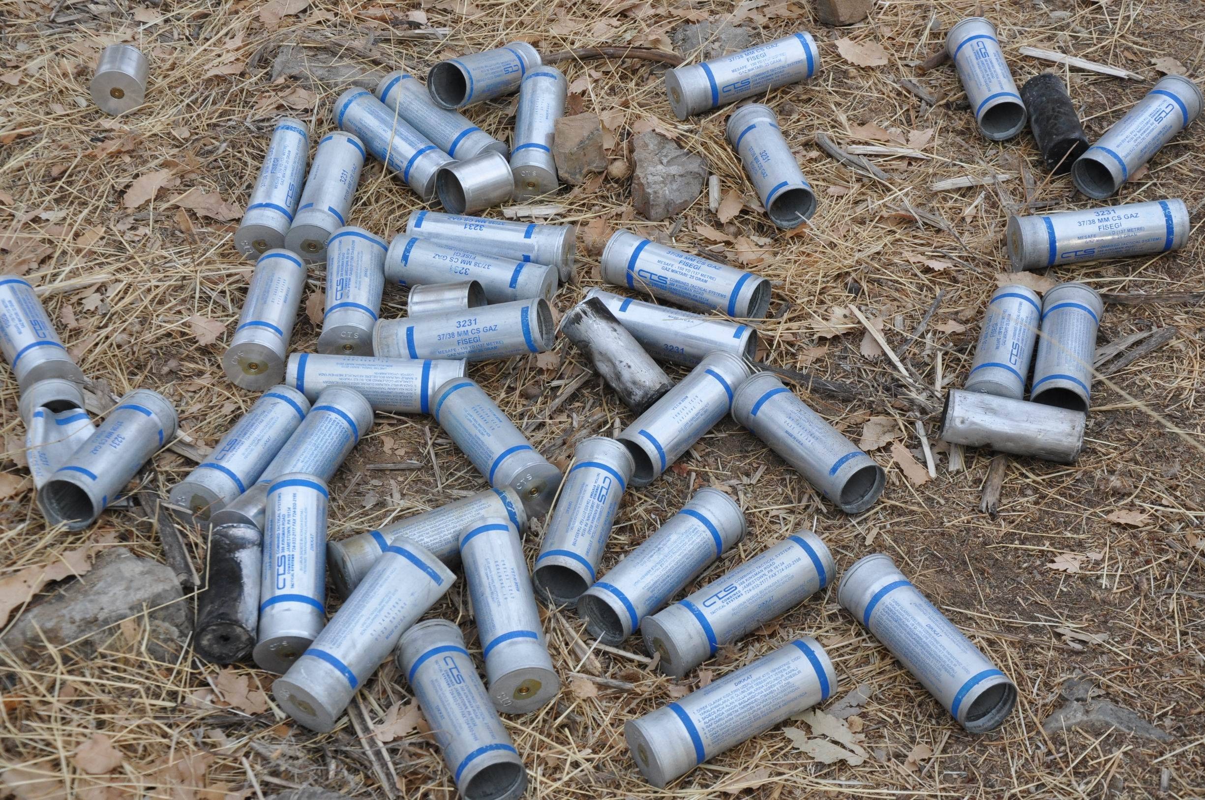 Detecting Tear Gas Canisters with Limited Training Data cover image